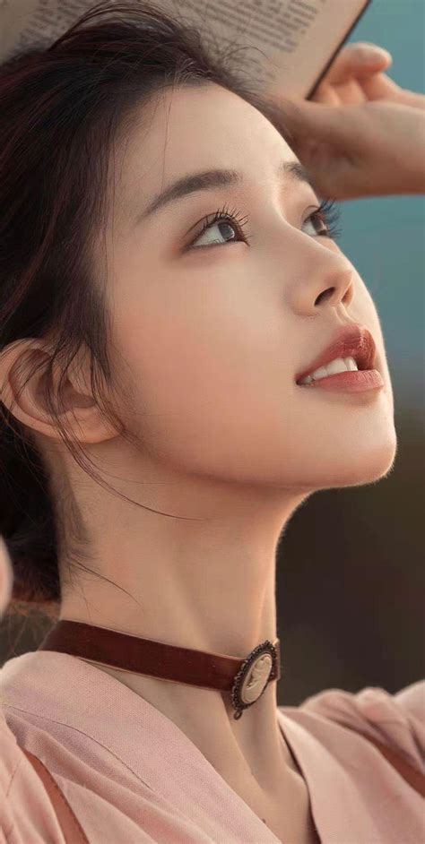 京多安社媒晒与加拉塔萨雷签约照片，税后年薪450万欧